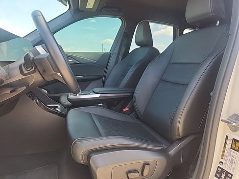 Used 2024 BMW X1 xDrive28i w/ Convenience Package AWD/4WD image 2