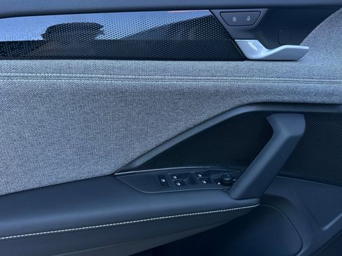 New 2025 Volkswagen Tiguan S image 11