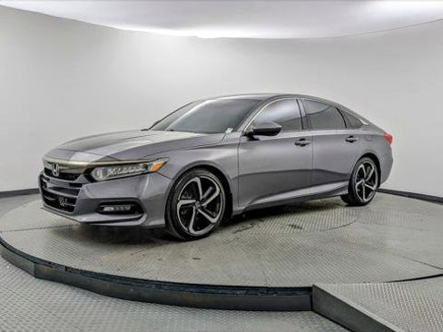 Used 2018 Honda Accord Sport image 2
