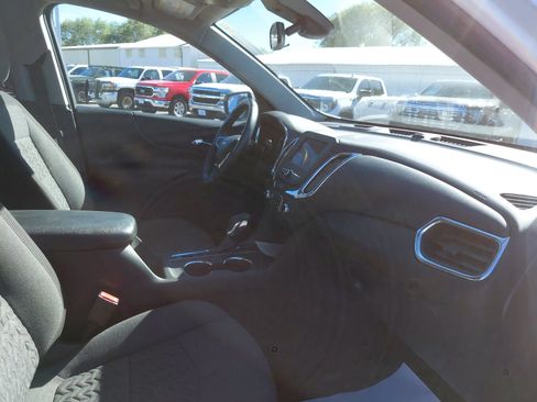 Used 2024 Chevrolet Equinox LT AWD/4WD image 35