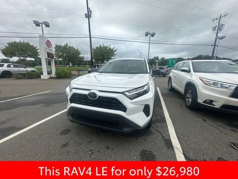 Used 2023 Toyota RAV4 LE FWD image 15