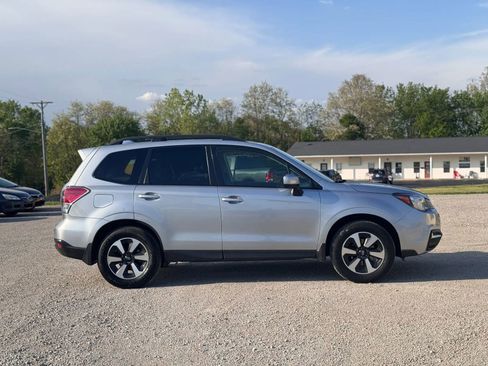 Used 2018 Subaru Forester 2.5i Premium AWD/4WD image 5