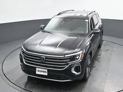 Used 2024 Volkswagen Atlas SE AWD/4WD image 33