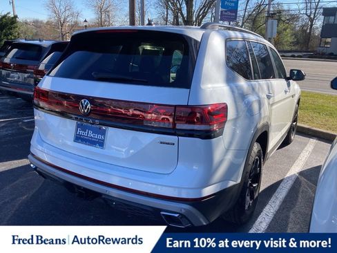 New 2026 Volkswagen Atlas Peak Edition image 5