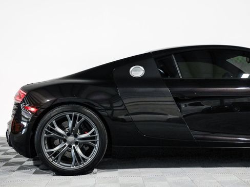Used 2014 Audi R8 V8 image 2