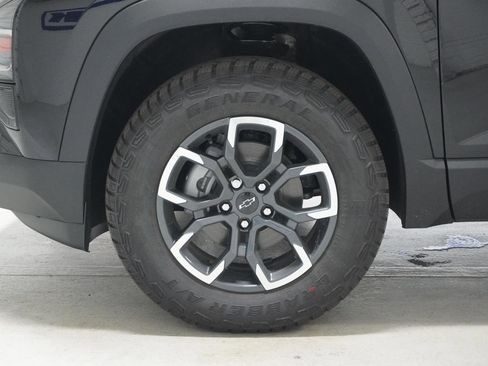 New 2026 Chevrolet Equinox ACTIV w/ Convenience Package III image 12