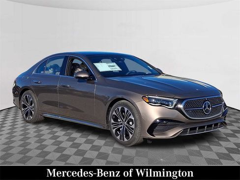 New 2026 Mercedes-Benz E 350 4MATIC Sedan image 1
