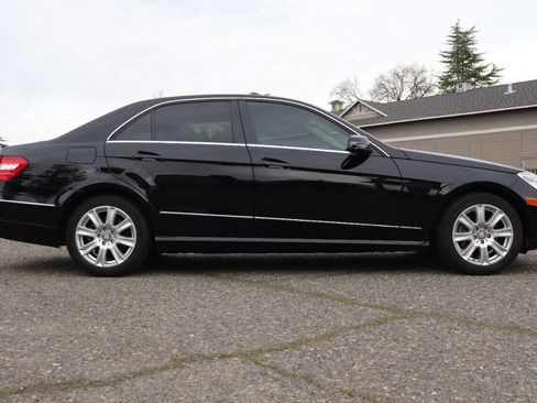 Used 2013 Mercedes-Benz E 350 Sedan image 10