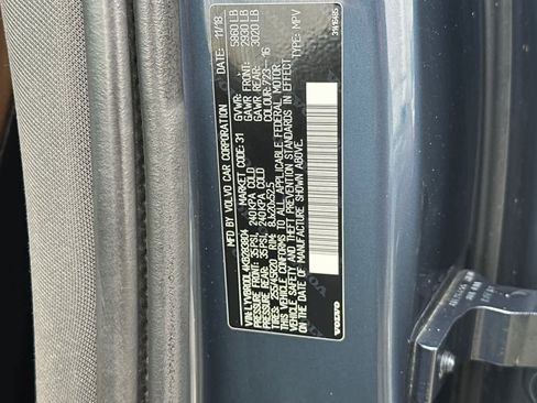 Used 2019 Volvo XC60 T8 Inscription w/ Protection Package Premier image 28