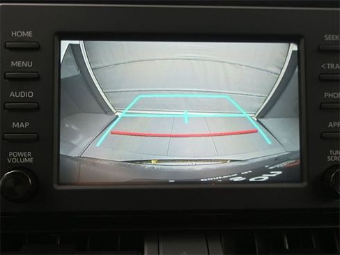 Used 2019 Toyota RAV4 LE image 19