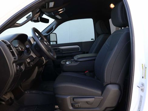 Used 2025 RAM 3500 Tradesman image 9