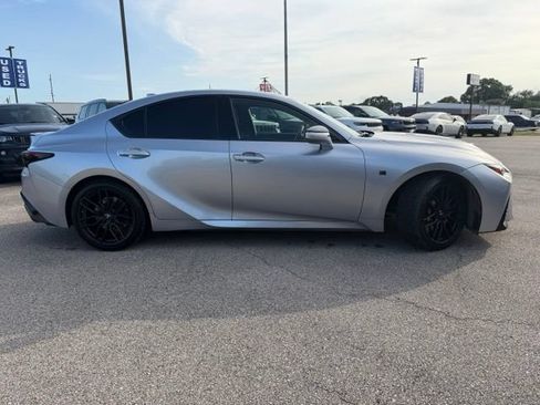 Used 2023 Lexus IS 500 RWD image 5