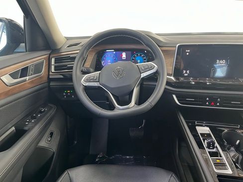 New 2026 Volkswagen Atlas SE image 18