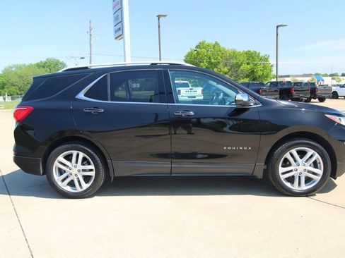 Used 2021 Chevrolet Equinox Premier AWD/4WD image 4