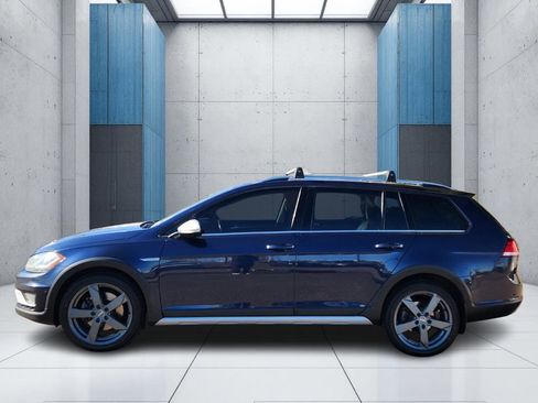 Used 2018 Volkswagen Golf Alltrack SEL image 28