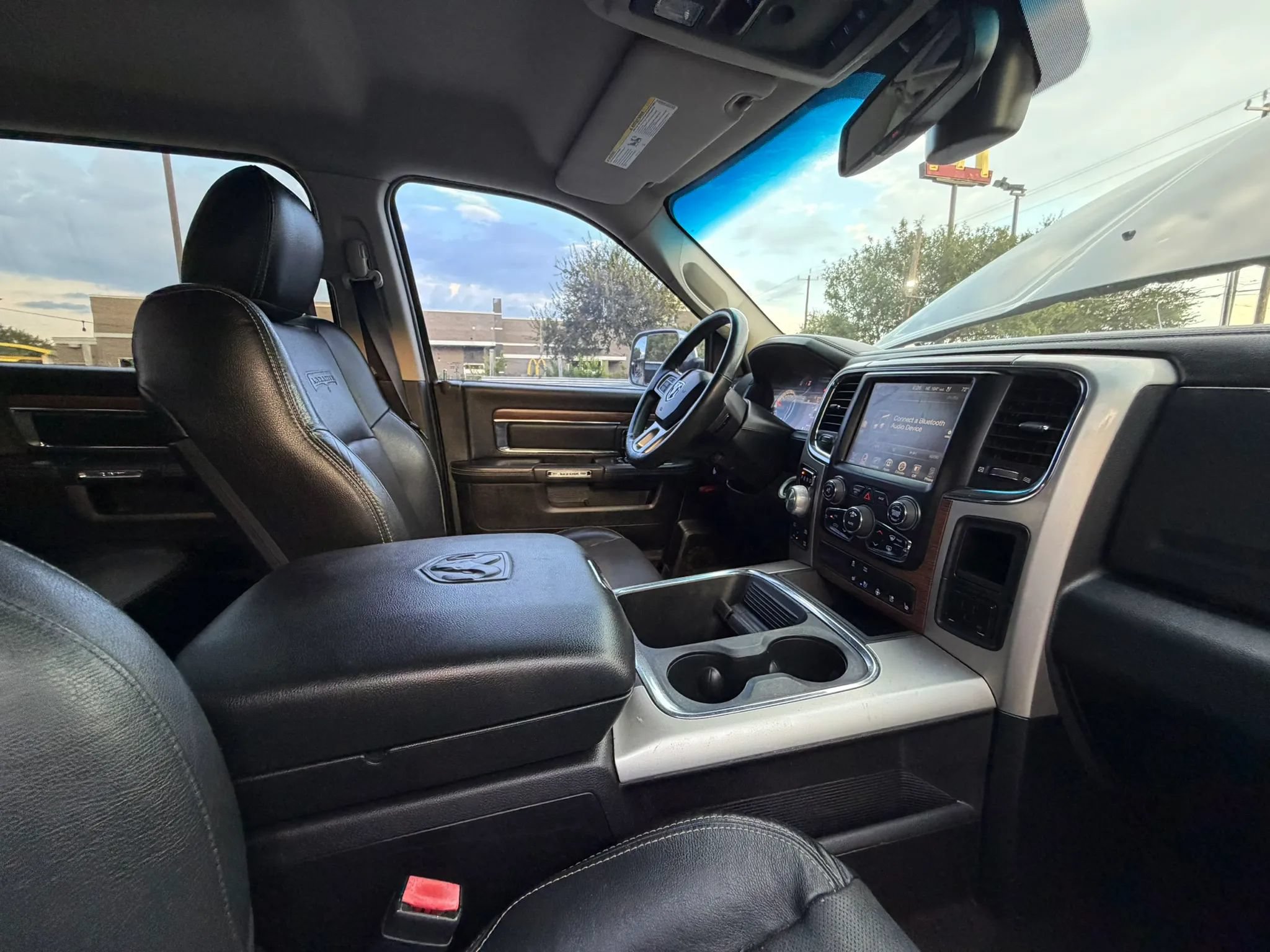 Used 2016 RAM 1500 Laramie w/ Convenience Group AWD/4WD image 18
