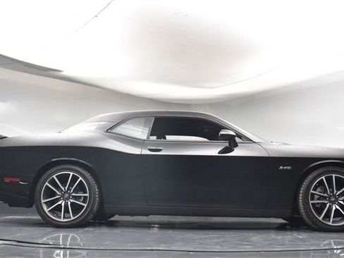 Used 2023 Dodge Challenger R/T w/ Plus Package image 35