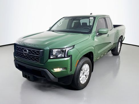 Used 2022 Nissan Frontier SV image 4