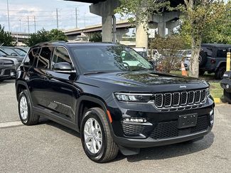 Used 2023 Jeep Grand Cherokee Limited AWD/4WD video 1