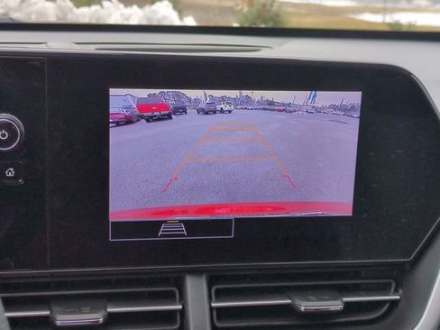 Used 2024 Chevrolet Trax RS w/ Driver Confidence Package image 21