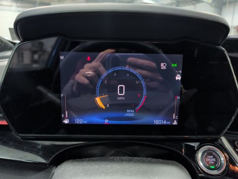 Used 2024 Chevrolet Trax RS w/ Driver Confidence Package image 8