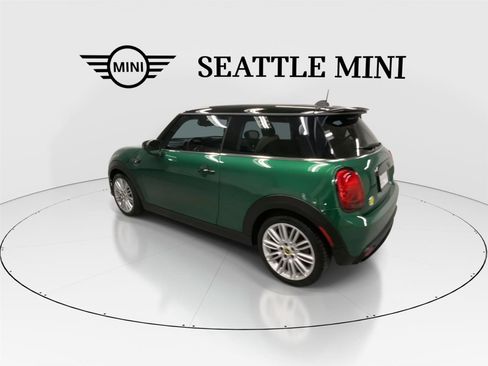 Certified 2024 MINI Cooper SE image 8