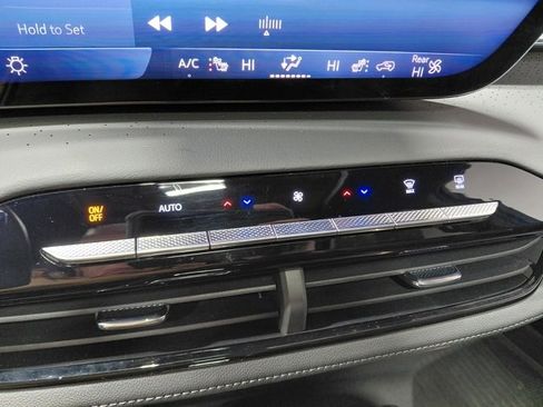 Certified 2025 Buick Enclave Avenir w/ Super Cruise Package image 37