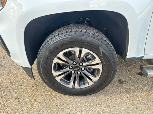 Used 2022 Chevrolet Colorado Z71 w/ Safety Package image 13