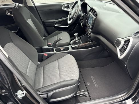 Used 2021 Kia Soul LX FWD image 27