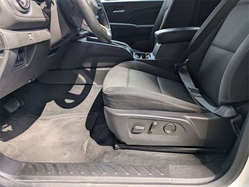 Used 2023 Chevrolet Colorado LT w/ LT Convenience Package II image 11