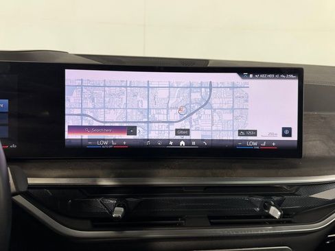 Used 2025 BMW X5 sDrive40i w/ M Sport Package RWD image 17