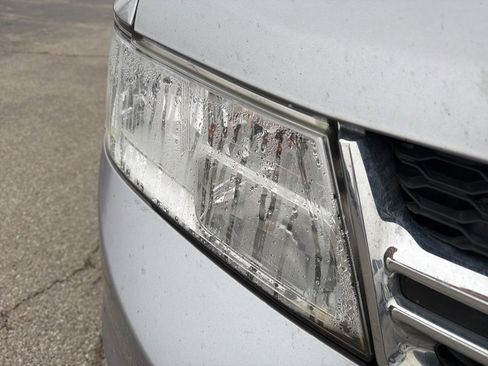 Used 2019 Dodge Journey SE image 14