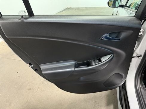 Used 2018 Chevrolet Volt Premier w/ Driver Confidence Package image 16