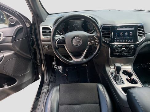 Used 2021 Jeep Grand Cherokee Laredo X AWD/4WD image 24