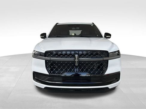 Used 2025 Lincoln Navigator Reserve w/ Jet Appearance Package image 15