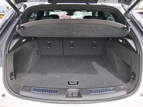 Used 2025 Cadillac XT4 Sport FWD image 6