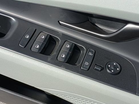 Certified 2024 Hyundai Elantra Limited FWD image 20