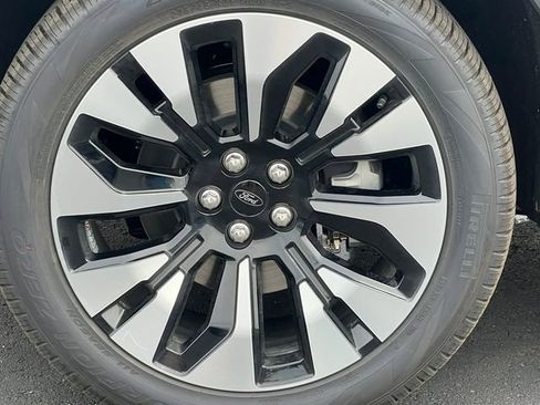 New 2026 Ford Explorer Platinum w/ LUX Leather Package AWD/4WD image 7