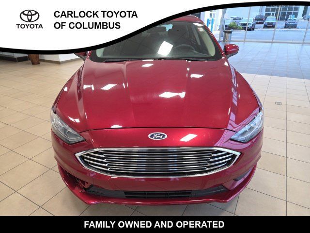 Used 2017 Ford Fusion SE w/ Fusion SE Technology Package FWD image 5