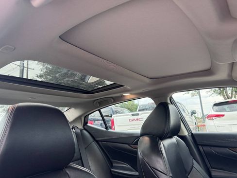Used 2017 Nissan Maxima Platinum FWD image 9