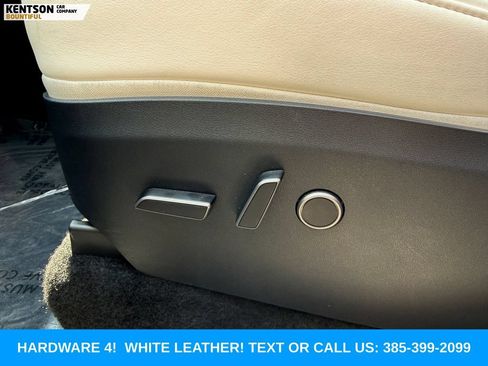 Used 2023 Tesla Model Y Long Range AWD/4WD image 26