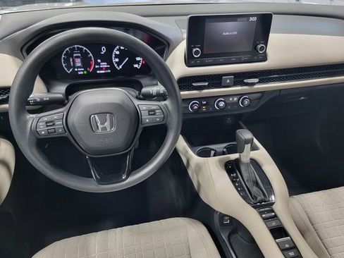 Certified 2023 Honda HR-V LX image 29