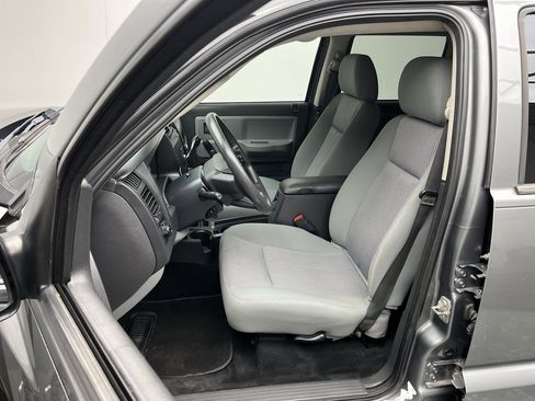 Used 2011 Dodge Dakota ST image 7
