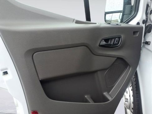 Used 2024 Ford Transit 250 Low Roof AWD w/ Exterior Upgrade Package image 10
