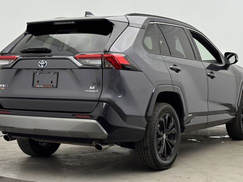 Used 2023 Toyota RAV4 SE w/ SE Grade Weather Package image 7