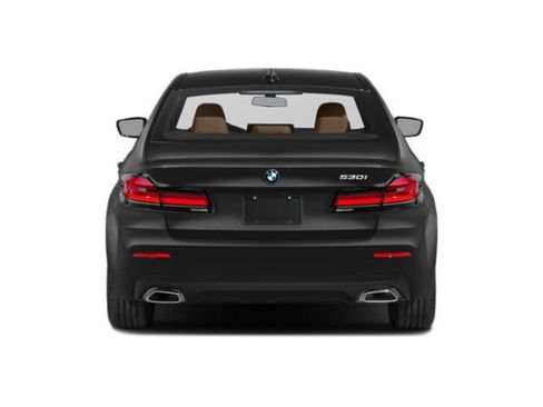 Certified 2022 BMW 530i xDrive w/ Premium Package AWD/4WD image 8