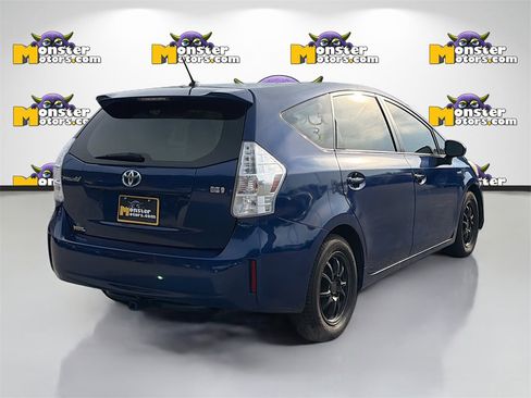 Used 2012 Toyota Prius V Two image 5