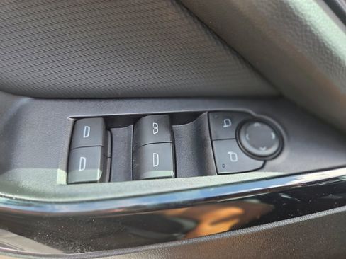 Used 2026 Chevrolet Equinox LT AWD/4WD image 27