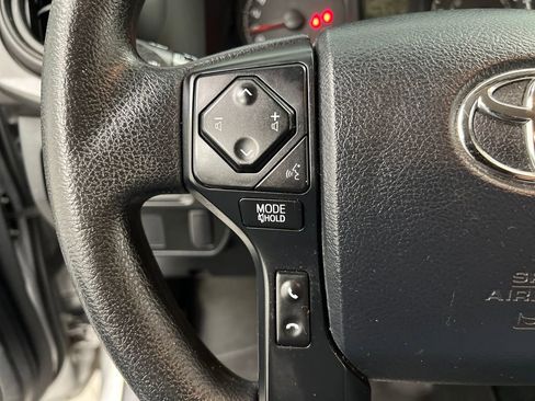 Used 2016 Toyota Tacoma SR RWD image 31