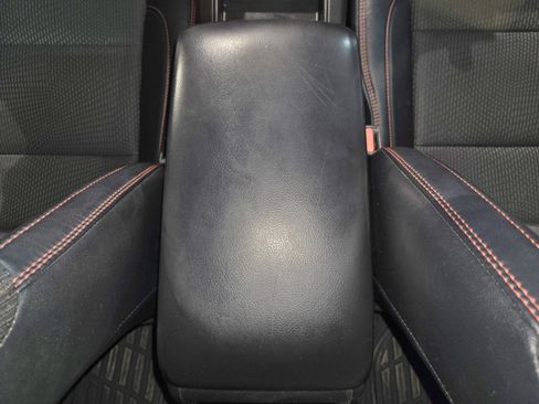 Used 2016 Toyota Camry SE w/ Protection Package (Q2) FWD image 38